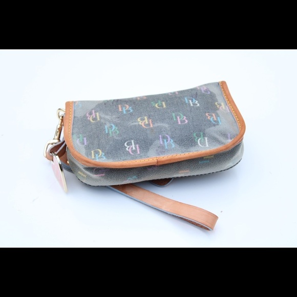 Dooney & Bourke logo wrislet - Picture 2 of 8